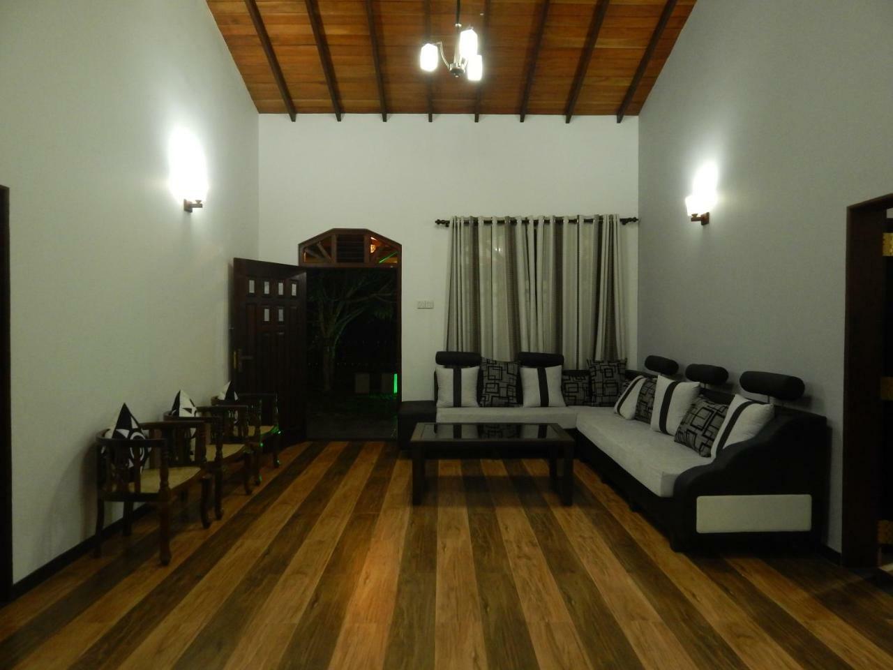 Nenasilu - Sri Lankan Villa Hapugala Bagian luar foto